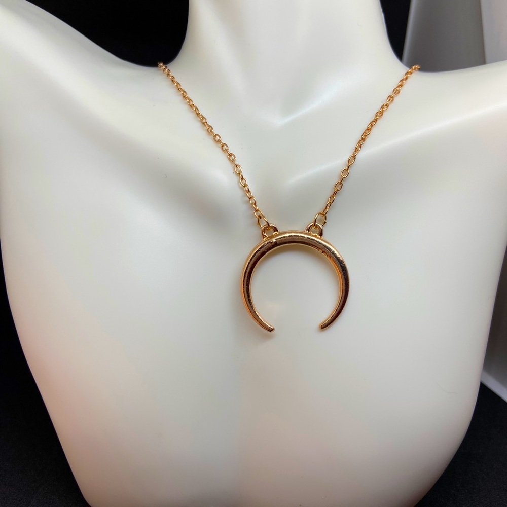 Gold Broken Circle Necklace